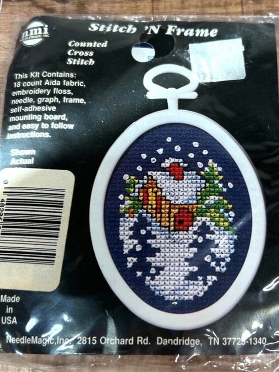 Counted Cross Stitch Kit "Cabin" Includes 18-Count Aida Floss & Frame 3614 - Picture 1 of 3